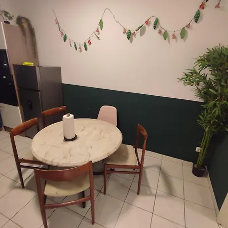 Plants 24 7 Check In 4 Persons Apartment