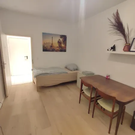 Plants 24 7 Check In 4 Persons Apartment *