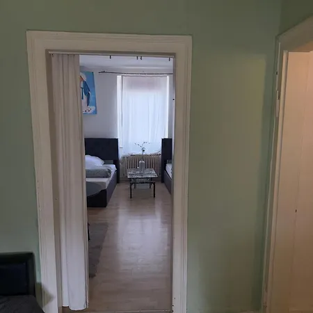 Plants 24 7 Check In 4 Persons *