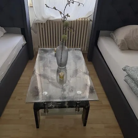 Plants 24 7 Check In 4 Persons Apartment