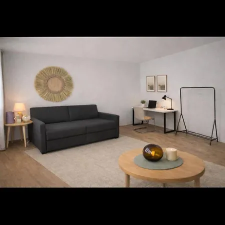 Plants 24 7 Check In 4 Persons