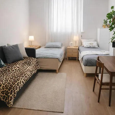 Plants 24 7 Check In 4 Persons Apartment *