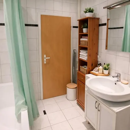 Plants 24 7 Check In 4 Persons