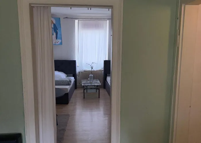 Plants 24 7 Check In 4 Persons *