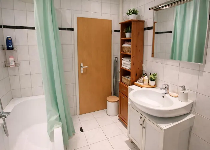 Plants 24 7 Check In 4 Persons