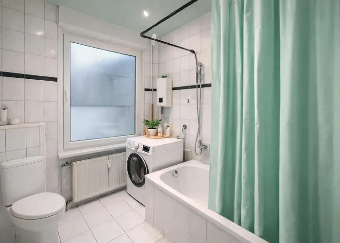 Plants 24 7 Check In 4 Persons *