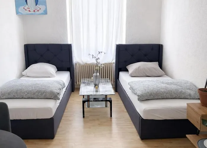 Plants 24 7 Check In 4 Persons Apartment